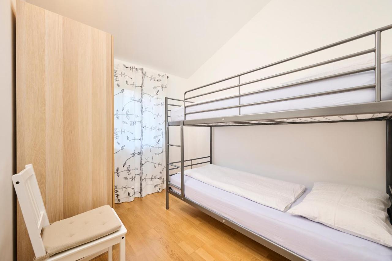 Elia Apartments Савудрия Екстериор снимка