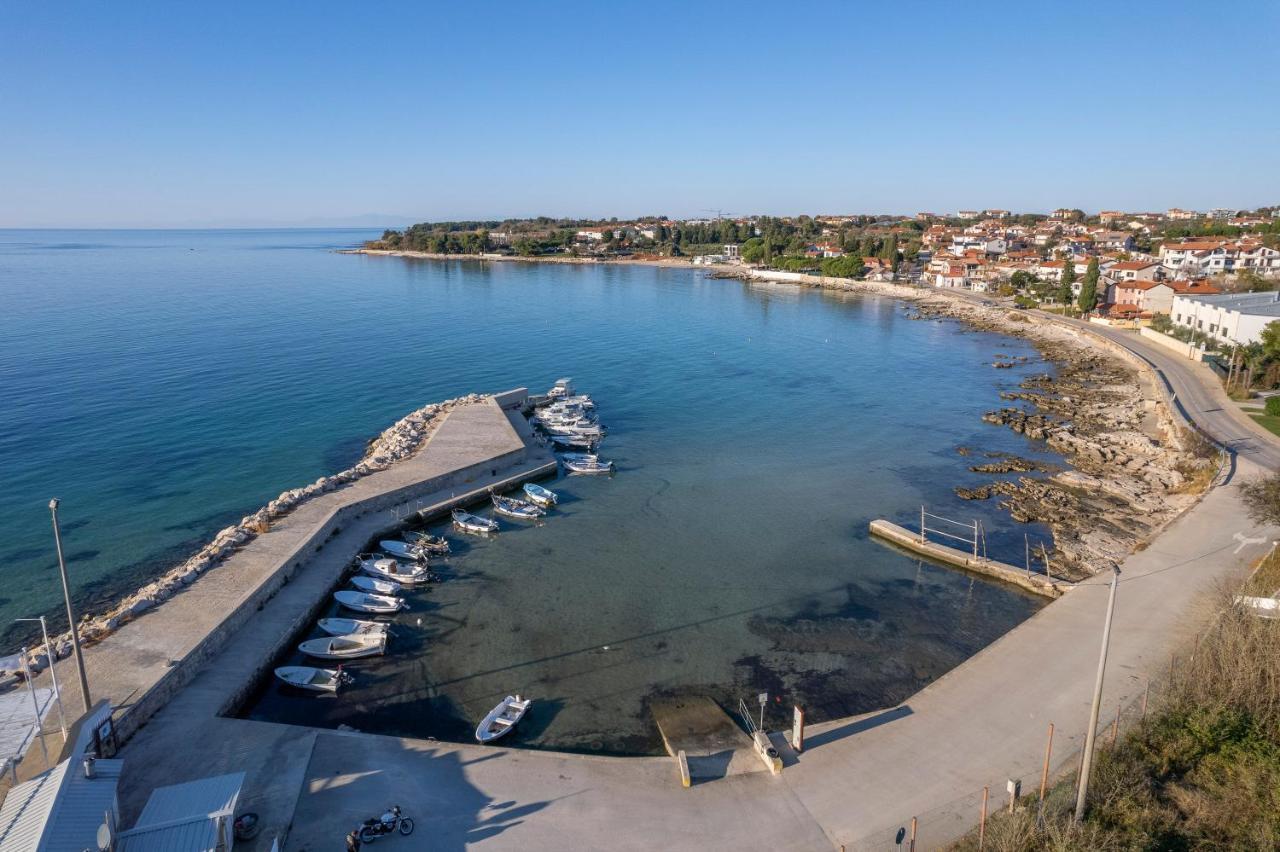 Elia Apartments Савудрия Екстериор снимка
