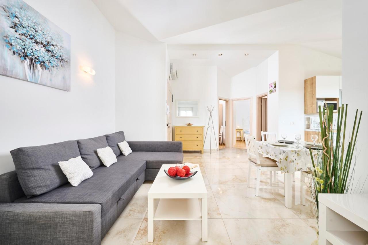 Elia Apartments Савудрия Екстериор снимка