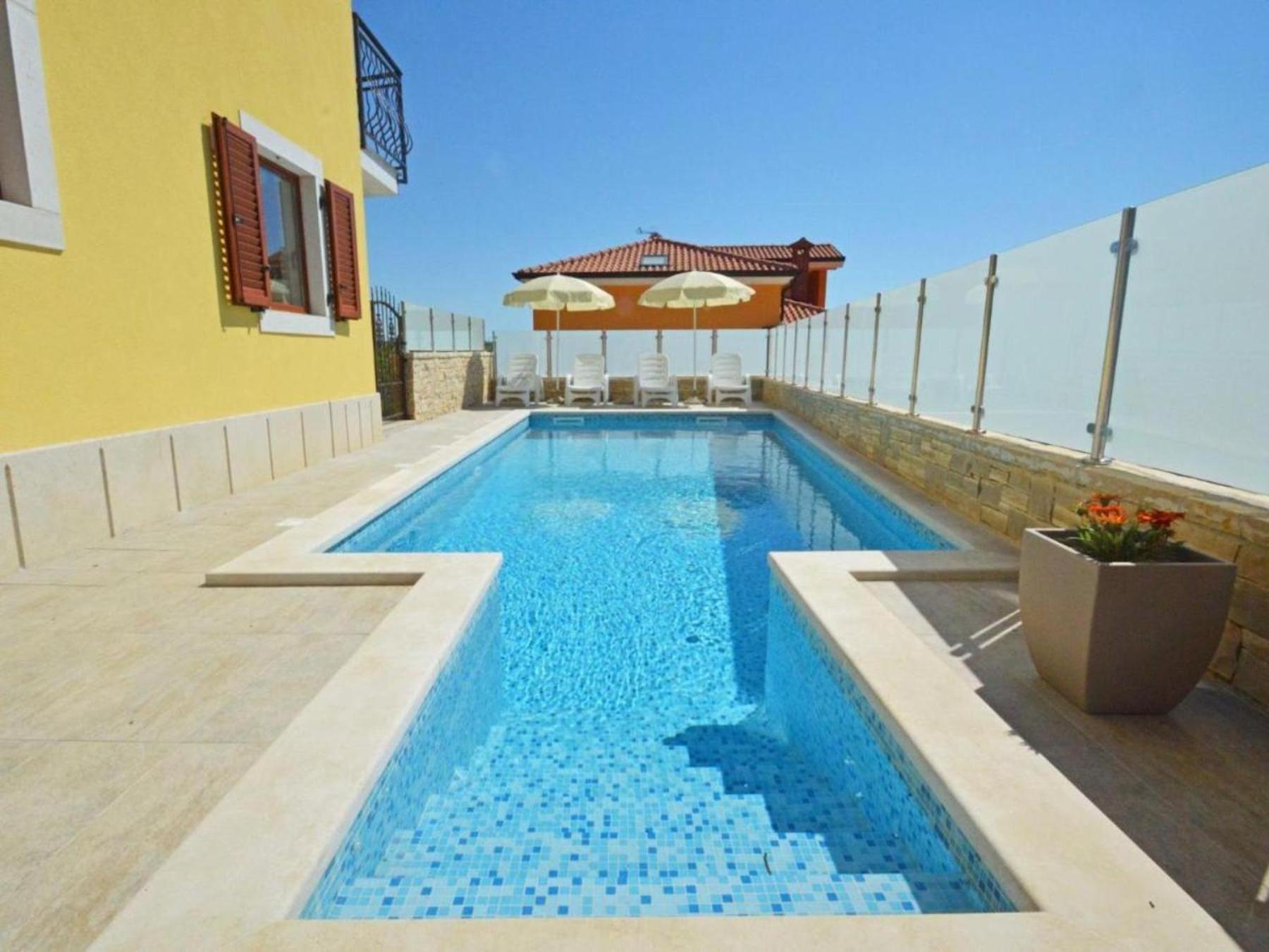 Elia Apartments Савудрия Екстериор снимка