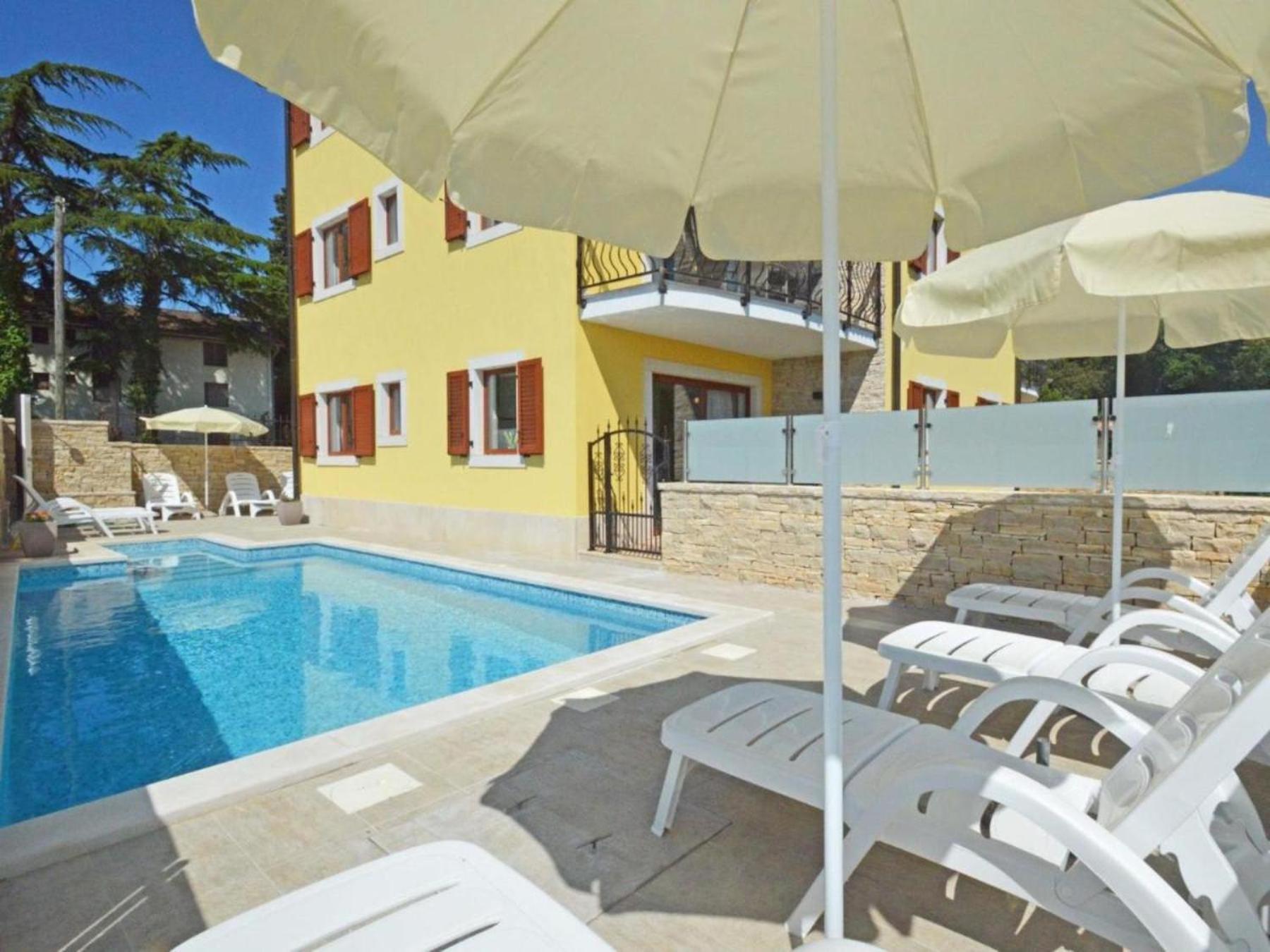 Elia Apartments Савудрия Екстериор снимка